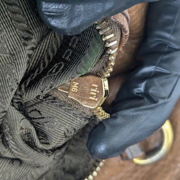 Authentic PRADA Vitello Dino Top Handle Tote Bag Made in Italy - Picture 9 of 16